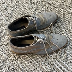 Men’s light blue dress shoe